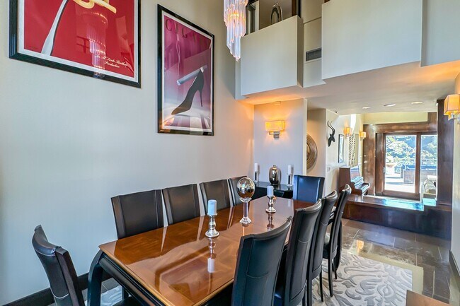 Building Photo - 11470 Dona Evita Dr