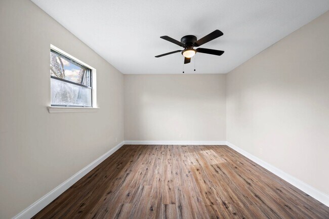 Building Photo - 3334 Gundy Dr