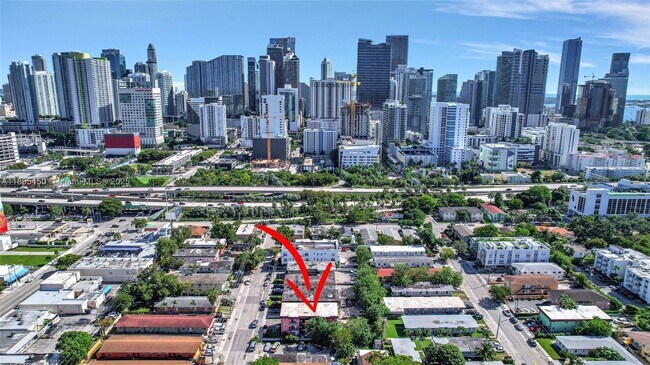 Building Photo - 458 SW 9th St