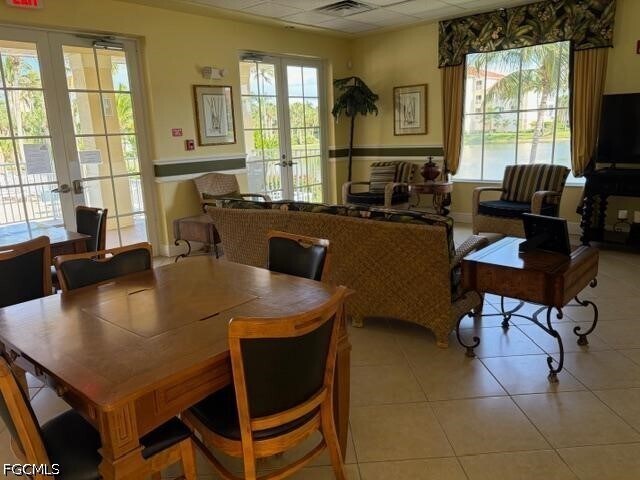 Building Photo - 20021 Sanibel View Cir