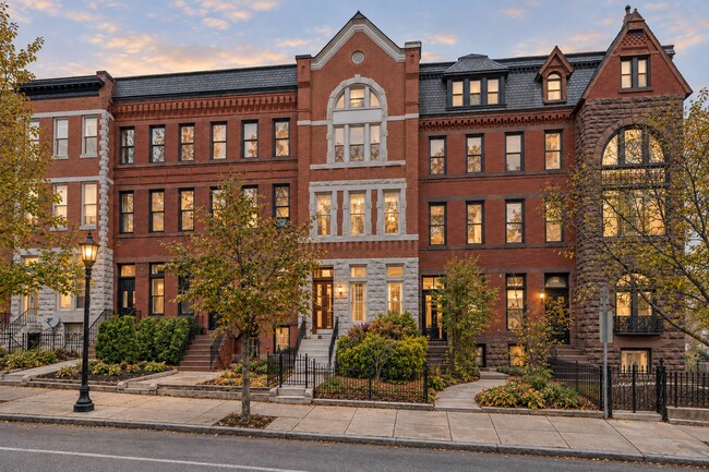 Building Photo - 2209 Eutaw Pl