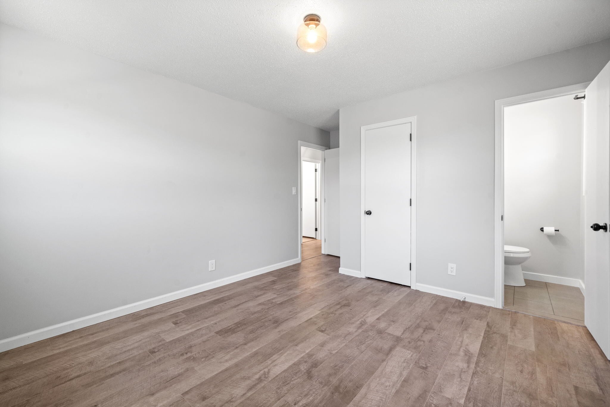 Building Photo - 208 Aster Dr