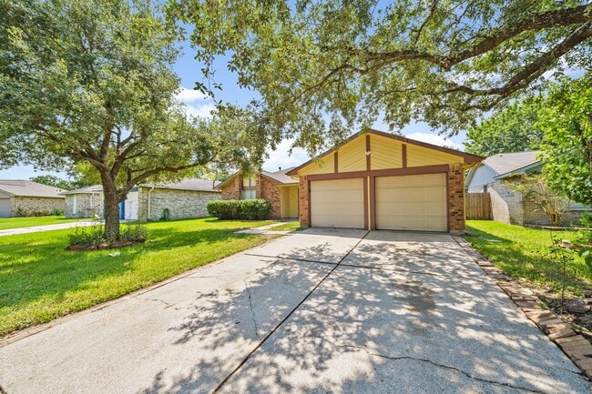 Building Photo - 2513 Orion Dr