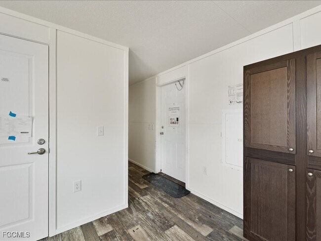 Building Photo - 1038 Canopy Ln SW