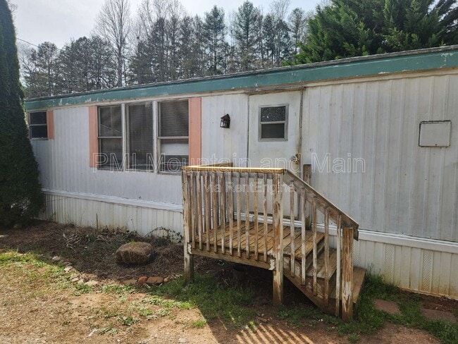 Building Photo - 9 Grateful Way