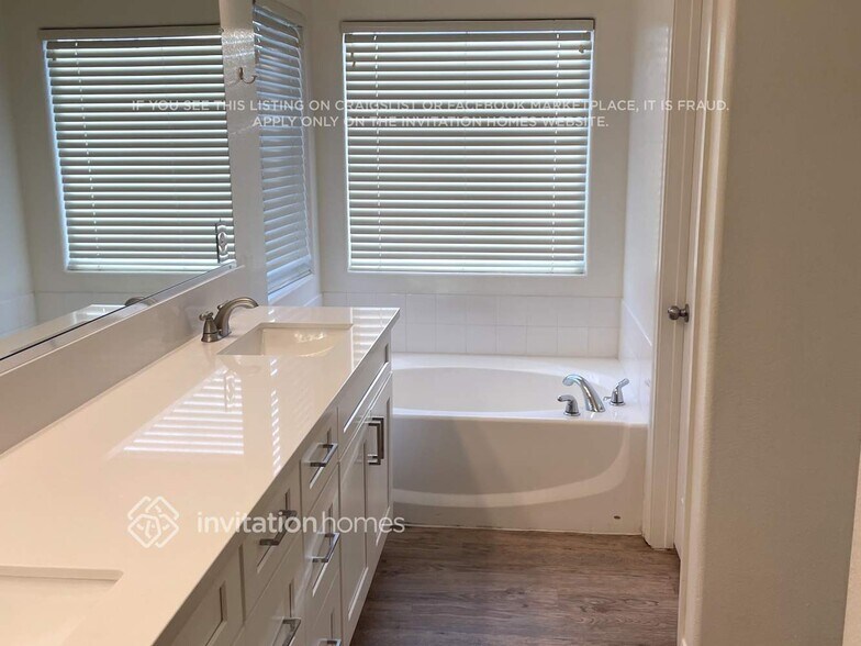 Building Photo - 936 Douglas Flat Pl