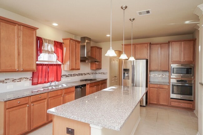Building Photo - 215 Promenade Estates Ln