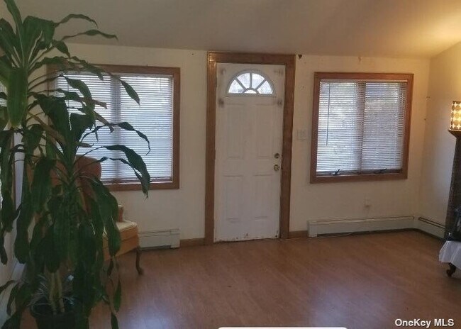 Living Room 1 - 68 West Blvd