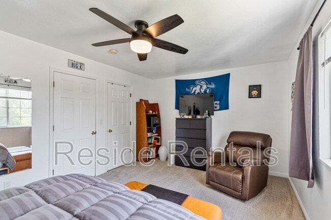 Building Photo - 1637 Talon Dr