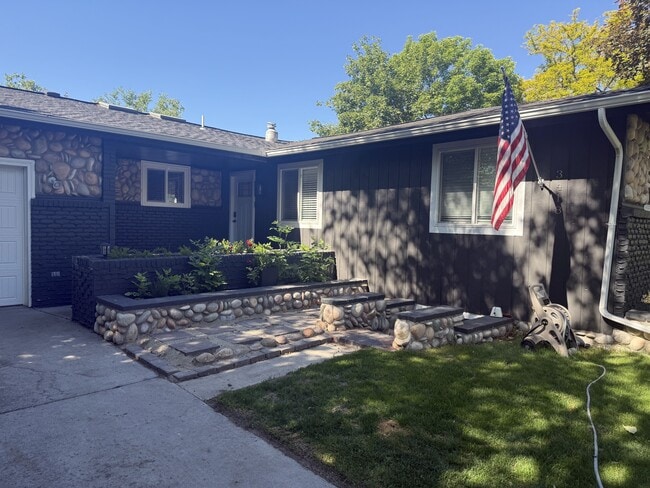 Building Photo - 3418 Flagstone Dr