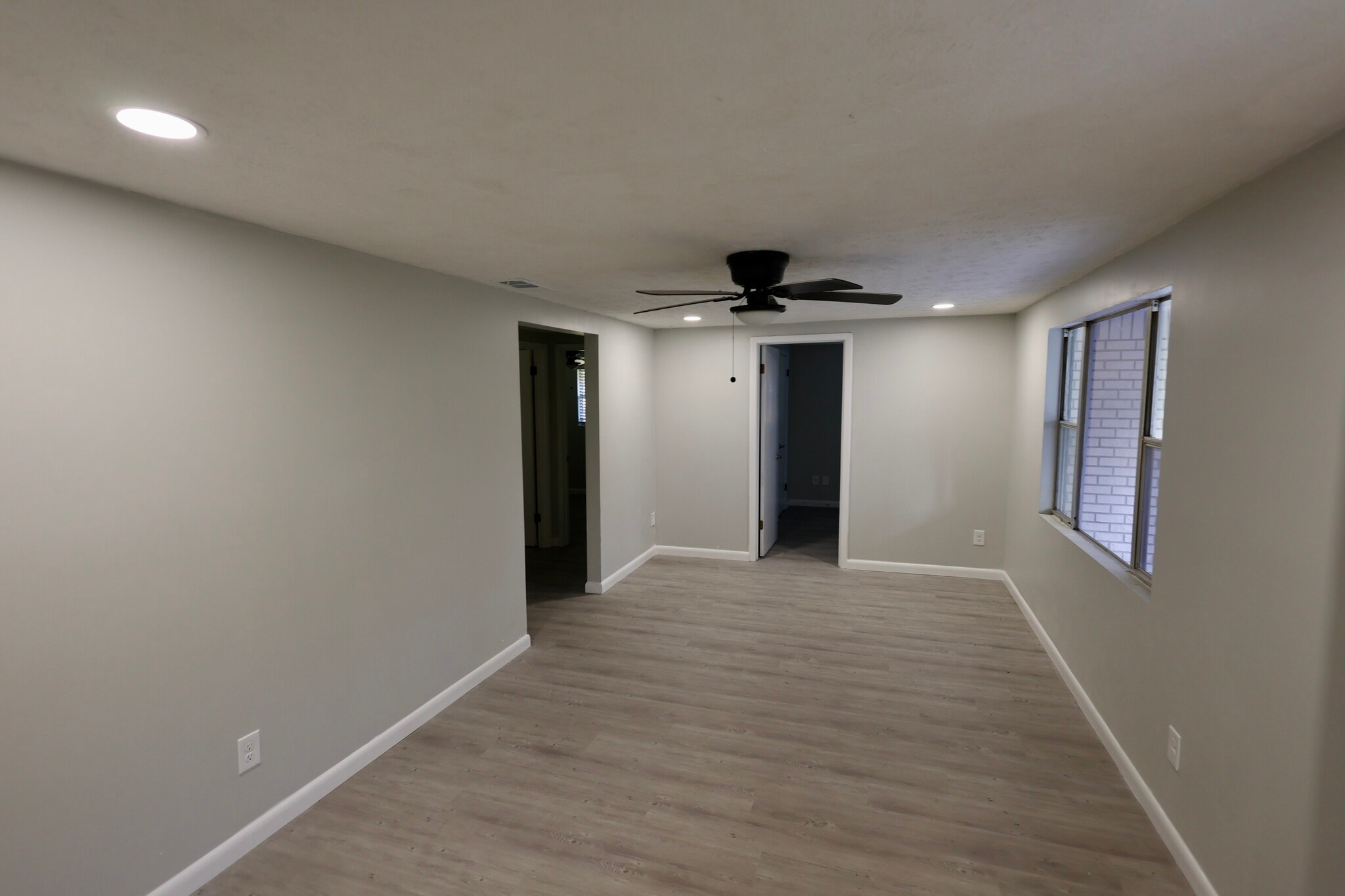 Building Photo - 617 Crill Ave
