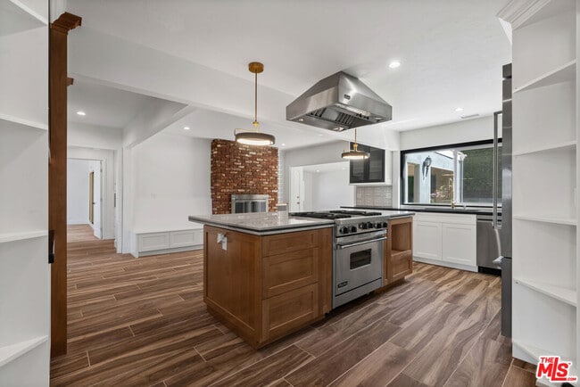 Building Photo - 5266 Veronica St