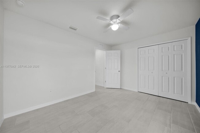 Building Photo - 614 SW 3rd Ct