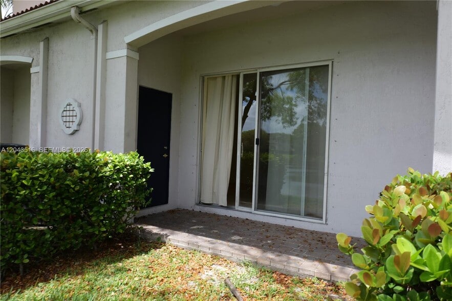 Building Photo - 8220 SW 25th Ct