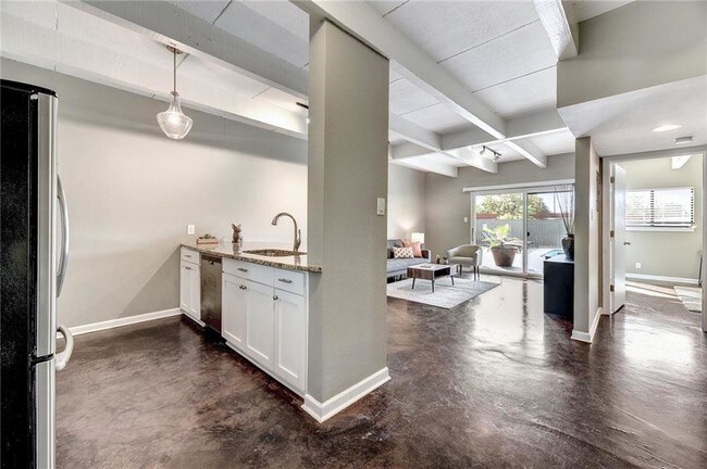 Building Photo - 2308 Enfield Rd