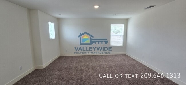 Building Photo - 2104 Ukiah Ct