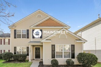 Building Photo - 4 Bedroom Pet-Friendly Home in Charlotte, NC with Main Street Renewal
