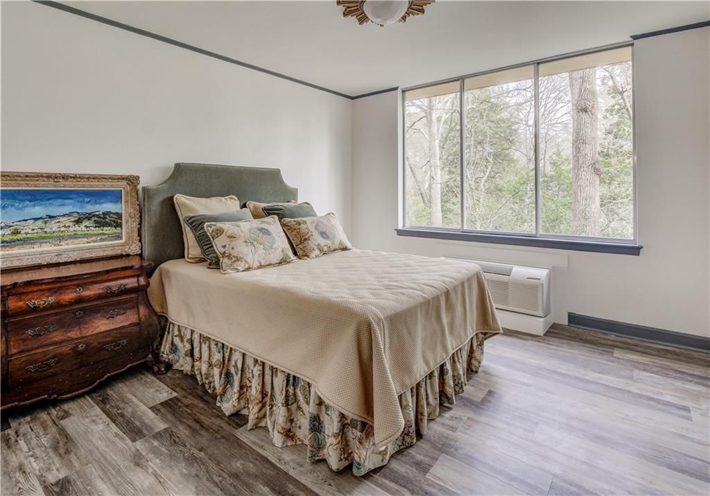 Building Photo - 2637 Peachtree Rd