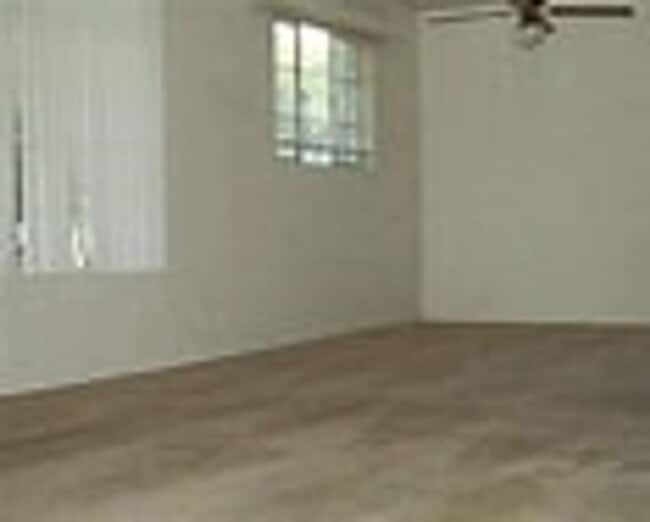 Building Photo - 3 Bedroom in Hudson Park off Cedar