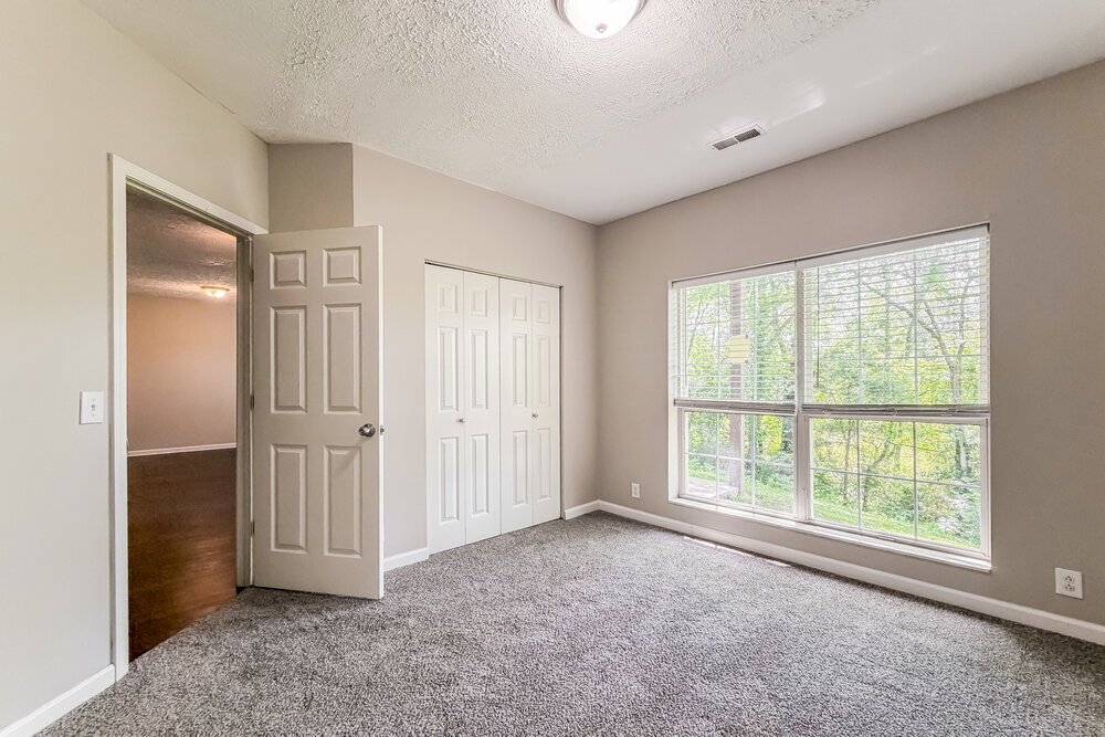 Building Photo - 3134 Creekview Ln