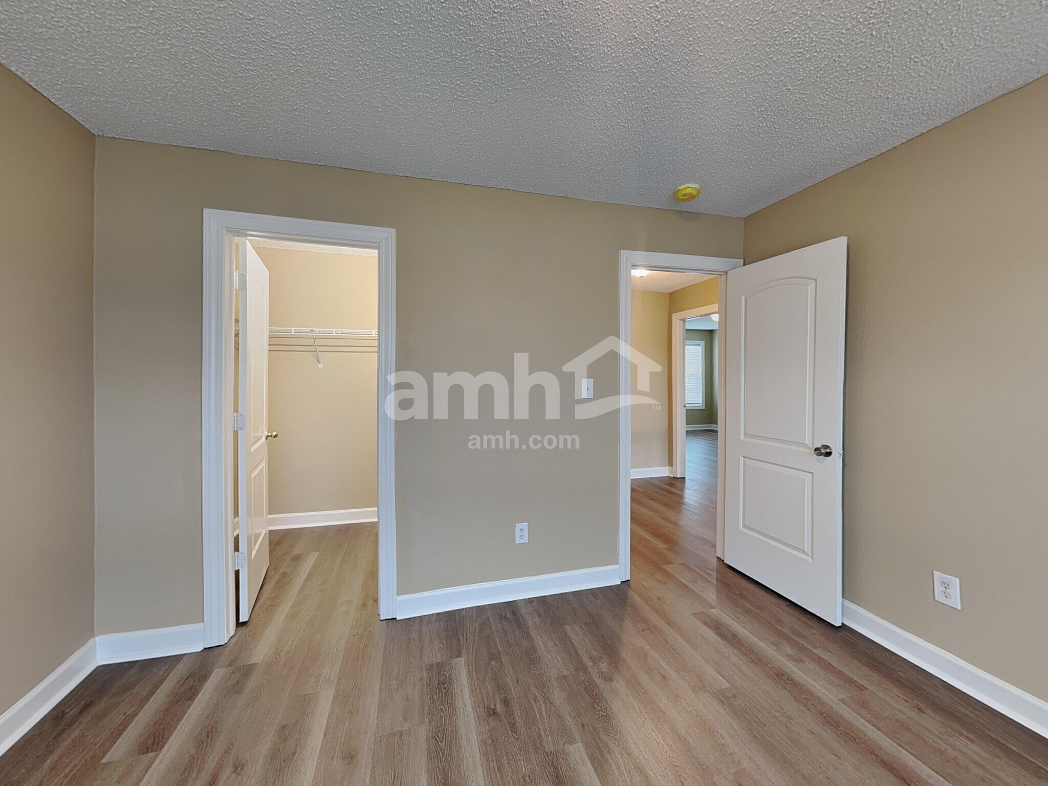 Building Photo - 5896 Monticello Square Ln