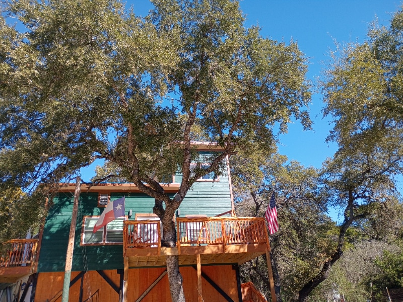 Building Photo - 105 Hi View Dr