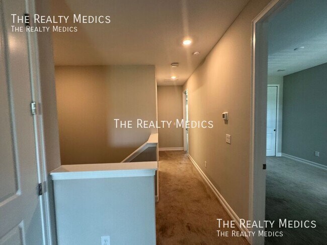 Building Photo - 4712 Lagona Ln