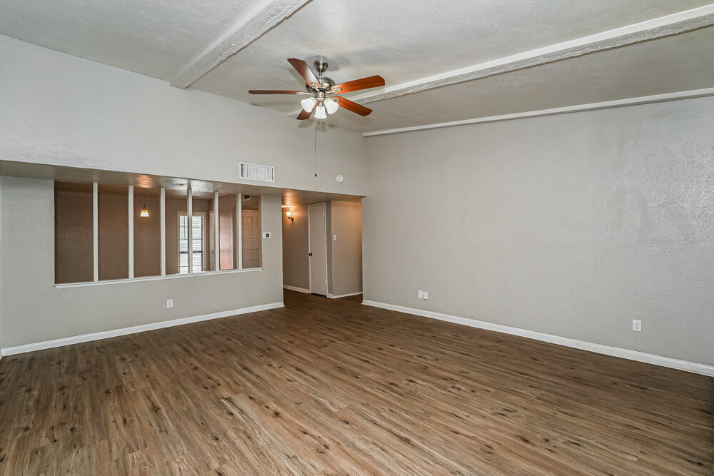 Building Photo - 4141 Yellowleaf Dr