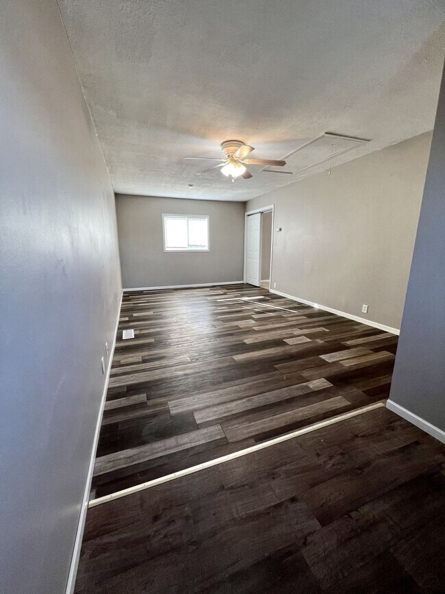 Building Photo - Charming Ranch Home with Flexible Space and Private Backyard