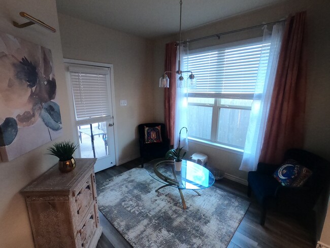 Building Photo - 835 Mineral Wells Ln