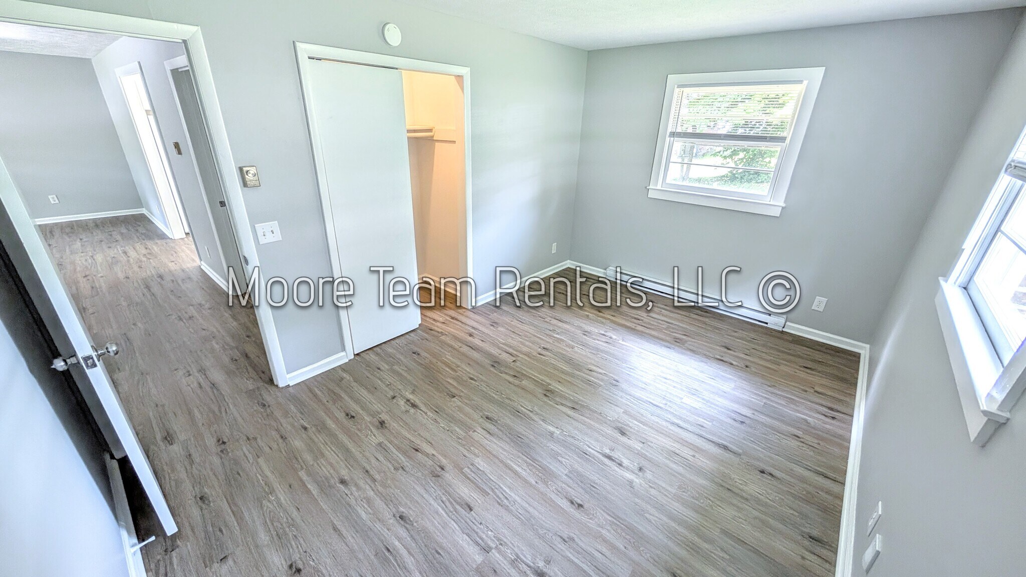 Building Photo - 182 Ewart Dr