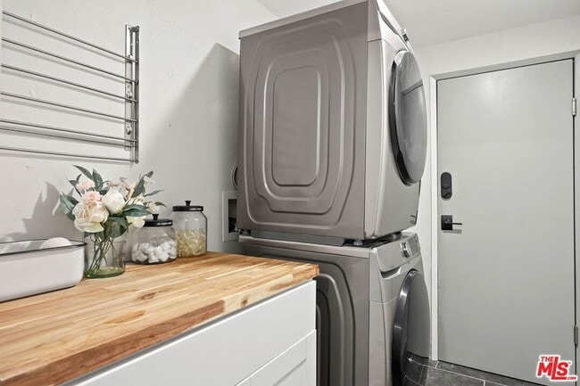 Building Photo - 3878 S Harvard Blvd