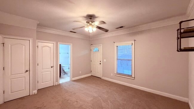 Building Photo - Perfect West Midtown Location! 4 Bedroom Townhouse, Granite, Hardwood Floors