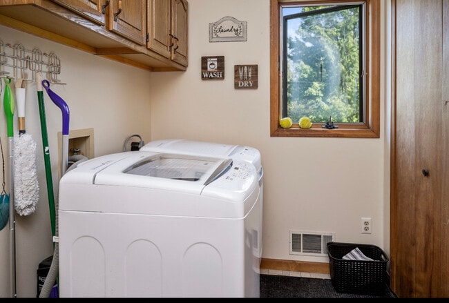 Building Photo - 9740 Purcell Hill Rd