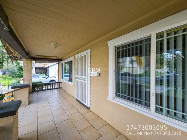 Building Photo - 126 E Garfield Ave