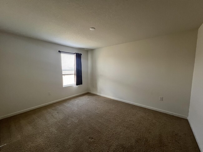 Building Photo - 1110 Newton Cir