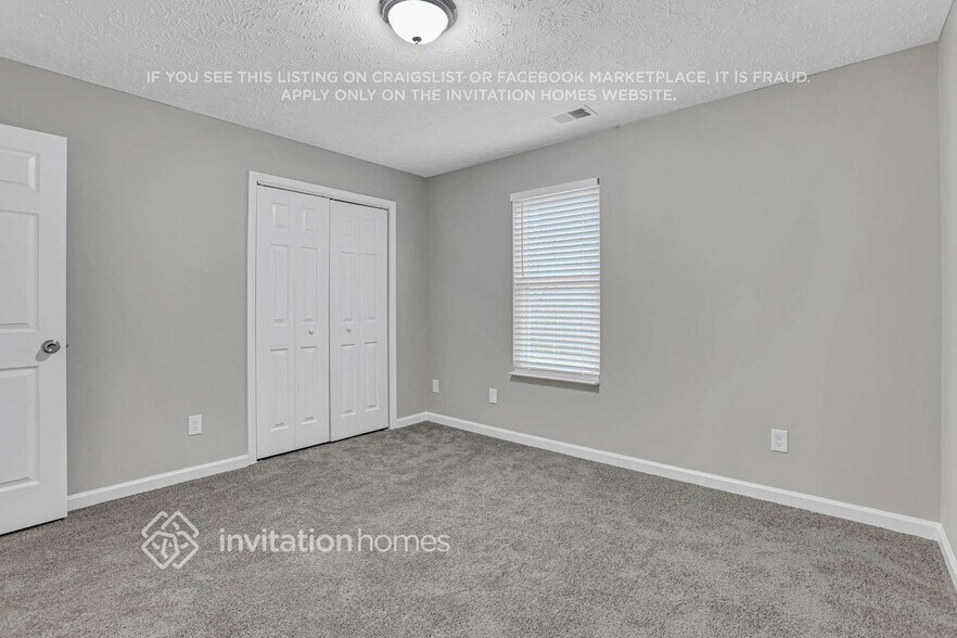 Building Photo - 495 Mountainview Dr