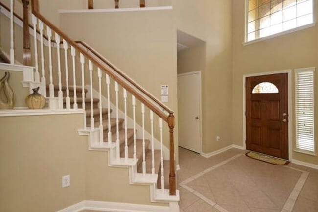 Building Photo - 19 W Spindle Tree Cir