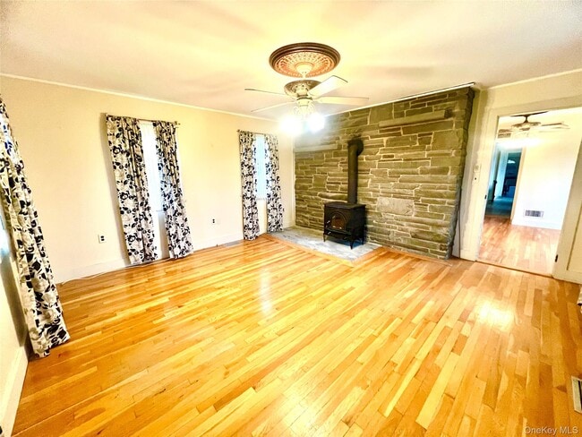 Building Photo - 57 Hubbard Rd