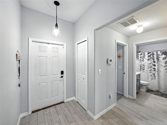 Building Photo - 149 Cascade Bend Dr