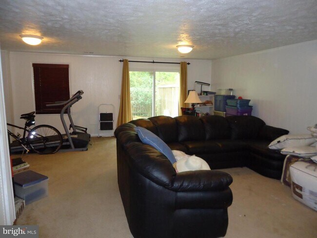 Building Photo - 6011 Heathwick Ct