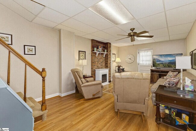 Building Photo - 306 Verner Dr