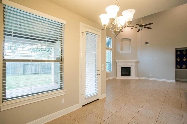Building Photo - 3809 Vinalopo Dr