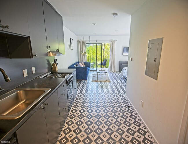 Building Photo - Studio, 1 bath Condo - La Duena Studio
