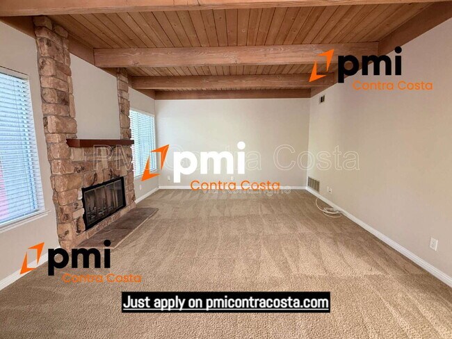 Building Photo - 974 Signal Ct