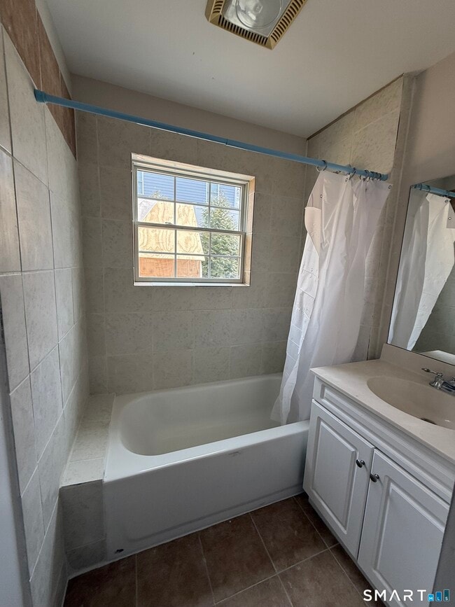 Building Photo - 783 Naugatuck Ave