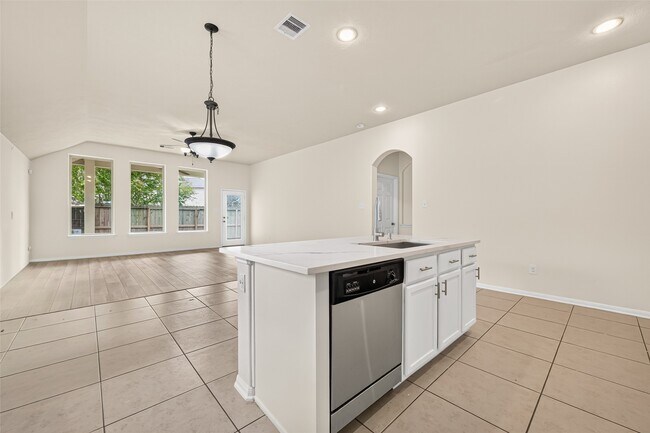 Building Photo - 6847 Tammany Manor Ln