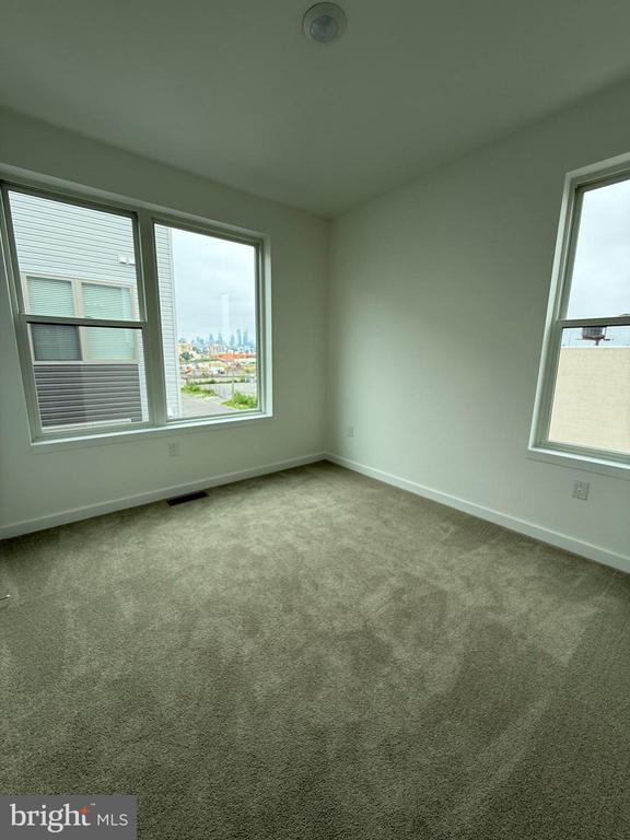 Building Photo - 3000 Riseview Ln