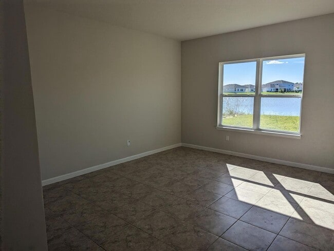 Building Photo - 10644 SW Vasari Way
