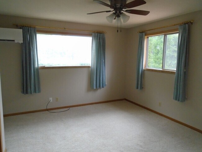 Building Photo - 5514 Tuttle Cove Rd